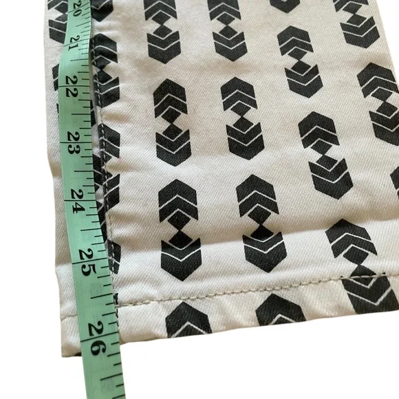 Free People Black and White bold cool girl  Patterned Skinny Jeans, size 30 - Picture 7 of 8